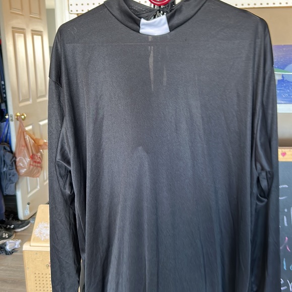 Halloween priest costume for adult will include plastic bag - Picture 2 of 3